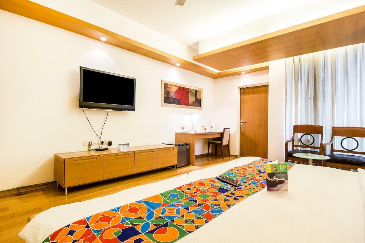FabHotel Raj Darbar Iffco Gurgaon Bagian luar foto