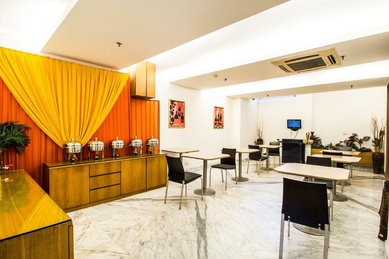 FabHotel Raj Darbar Iffco Gurgaon Bagian luar foto