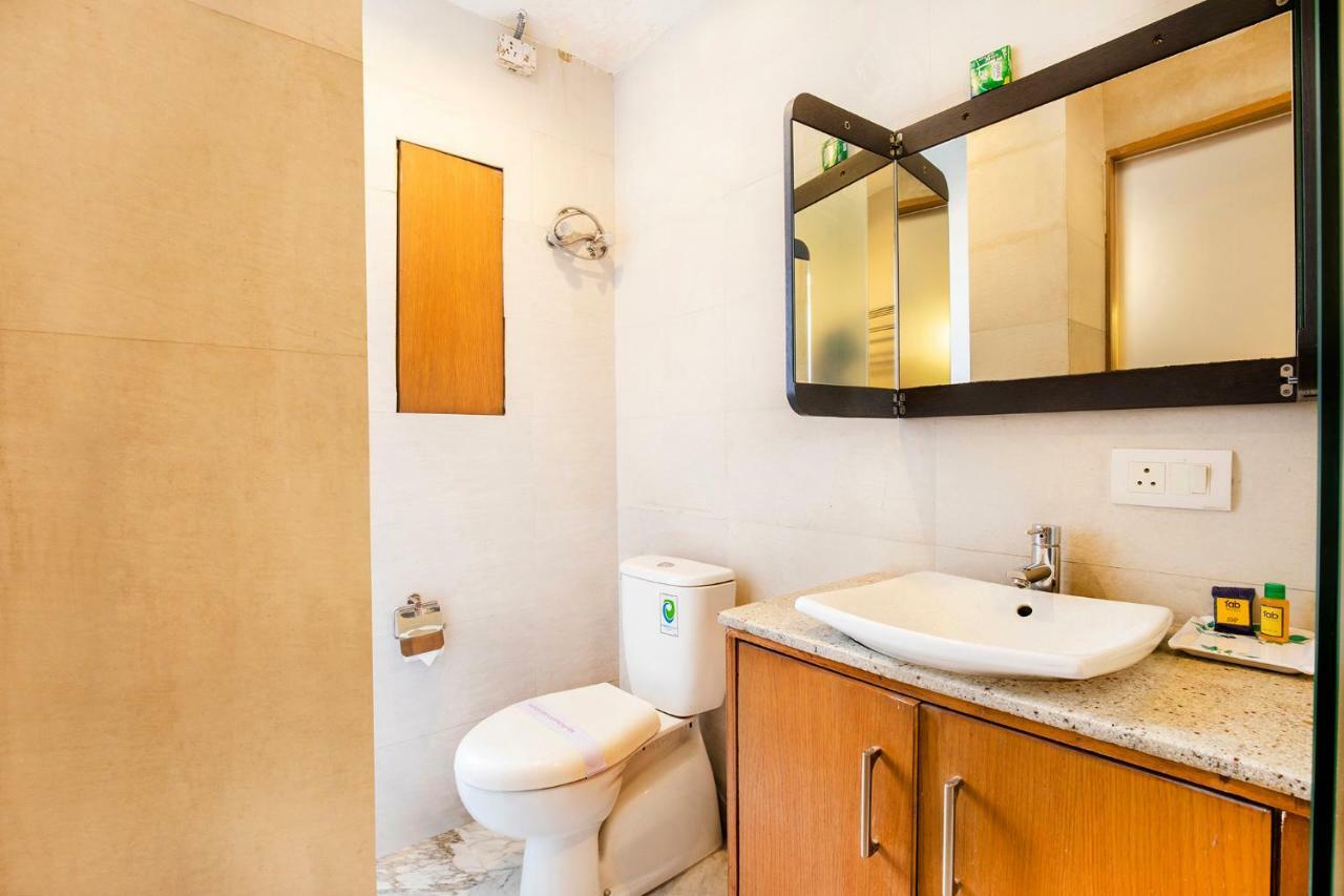 FabHotel Raj Darbar Iffco Gurgaon Bagian luar foto